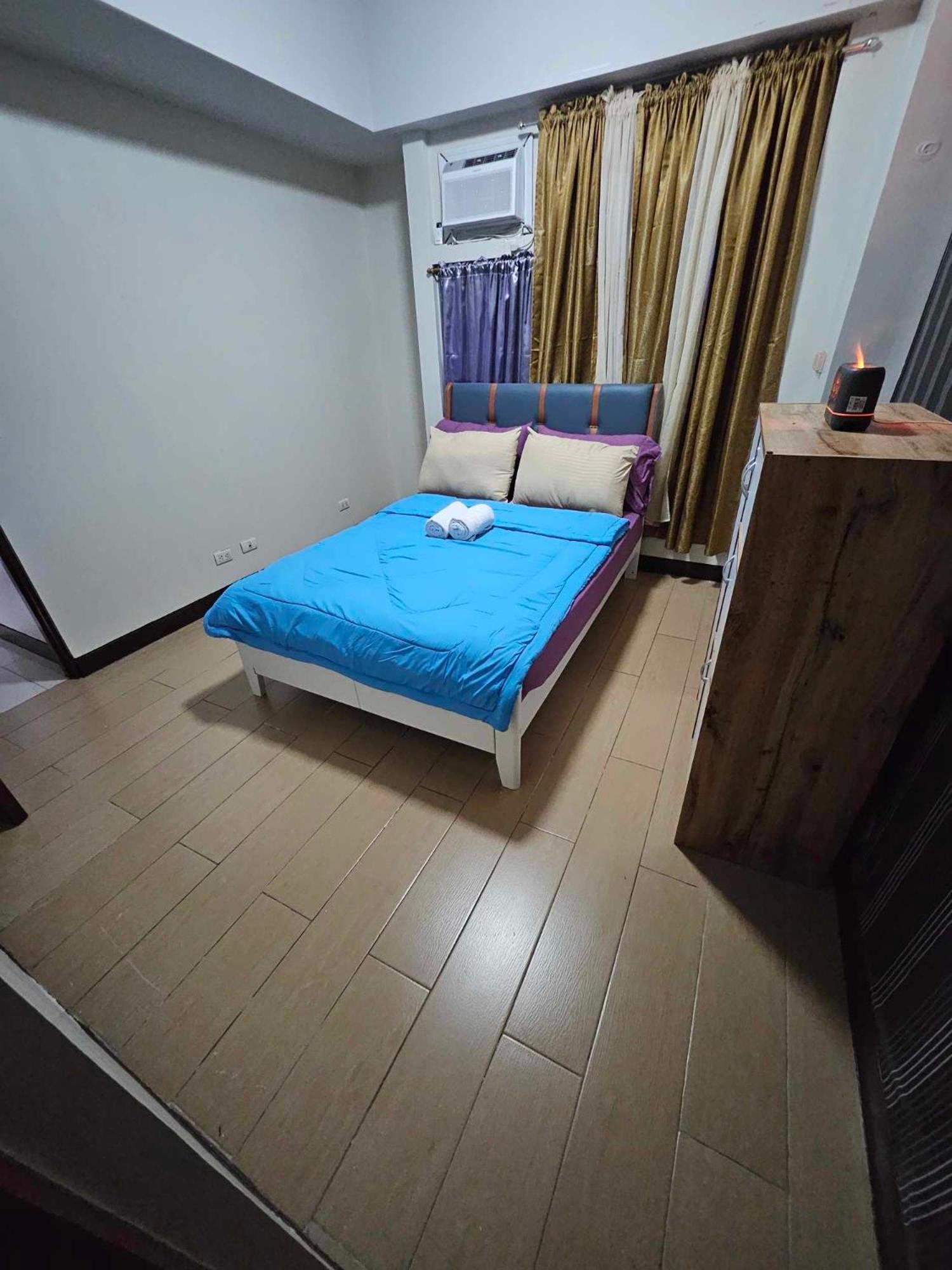 Cubao Manhattan Heights Unit 5A Tower C Ciudad Quezon Exterior foto
