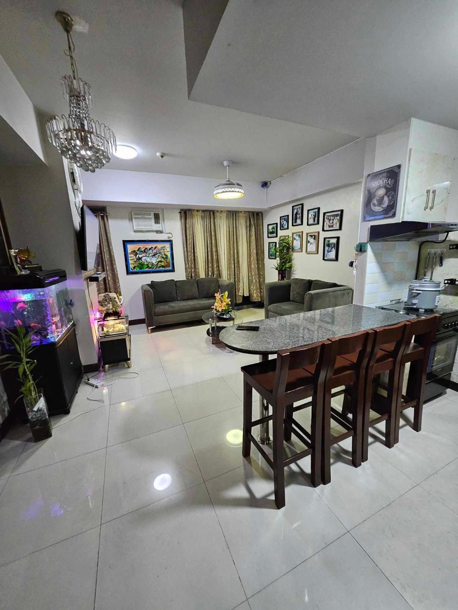Cubao Manhattan Heights Unit 5A Tower C Ciudad Quezon Exterior foto