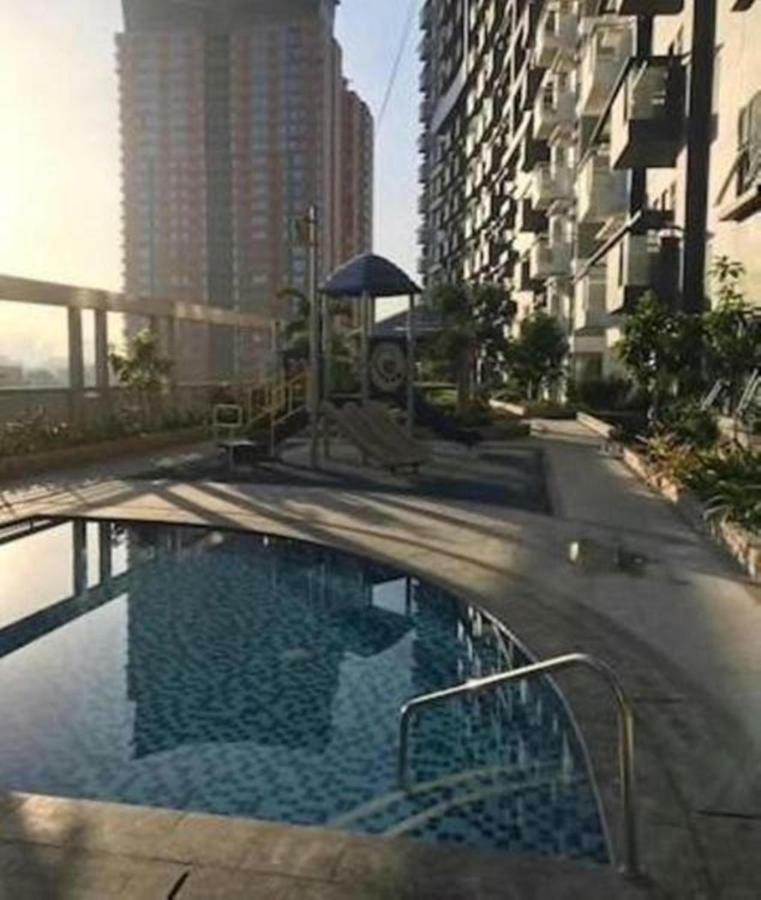 Cubao Manhattan Heights Unit 5A Tower C Ciudad Quezon Exterior foto
