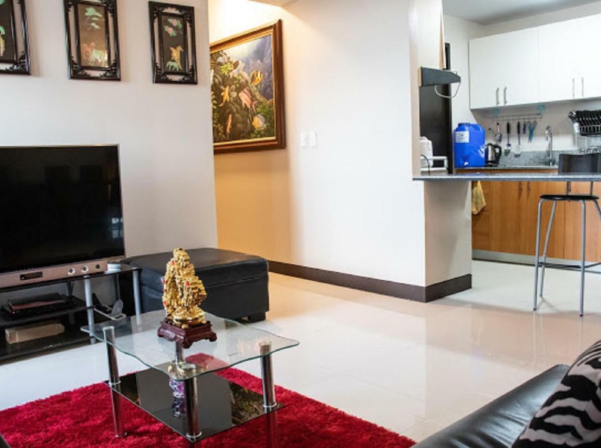 Cubao Manhattan Heights Unit 5A Tower C Ciudad Quezon Exterior foto
