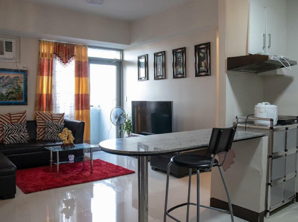 Cubao Manhattan Heights Unit 5A Tower C Ciudad Quezon Exterior foto