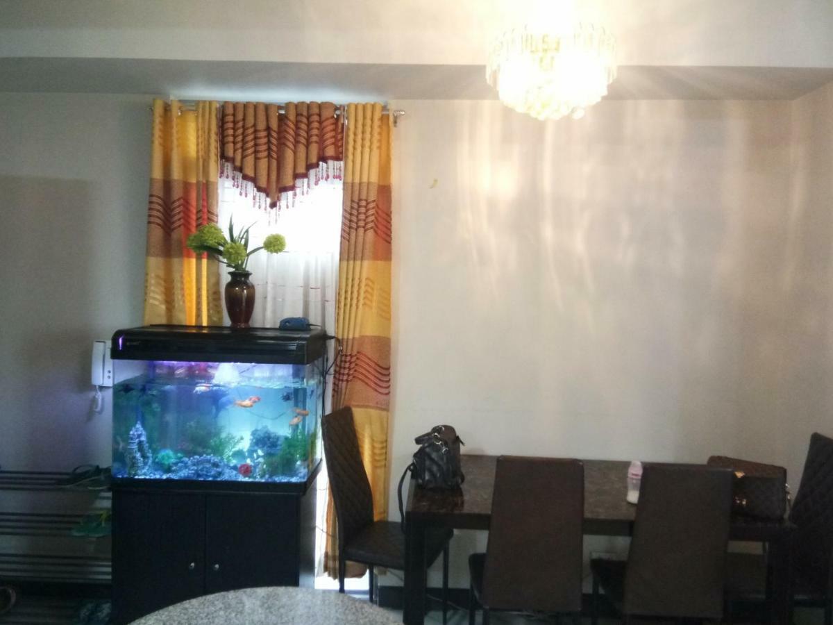 Cubao Manhattan Heights Unit 5A Tower C Ciudad Quezon Exterior foto